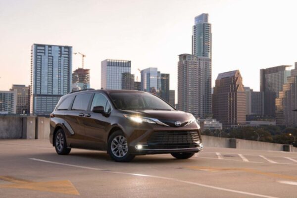 MiniVan / 7 Seater Rentals for the Vacations or Weekend